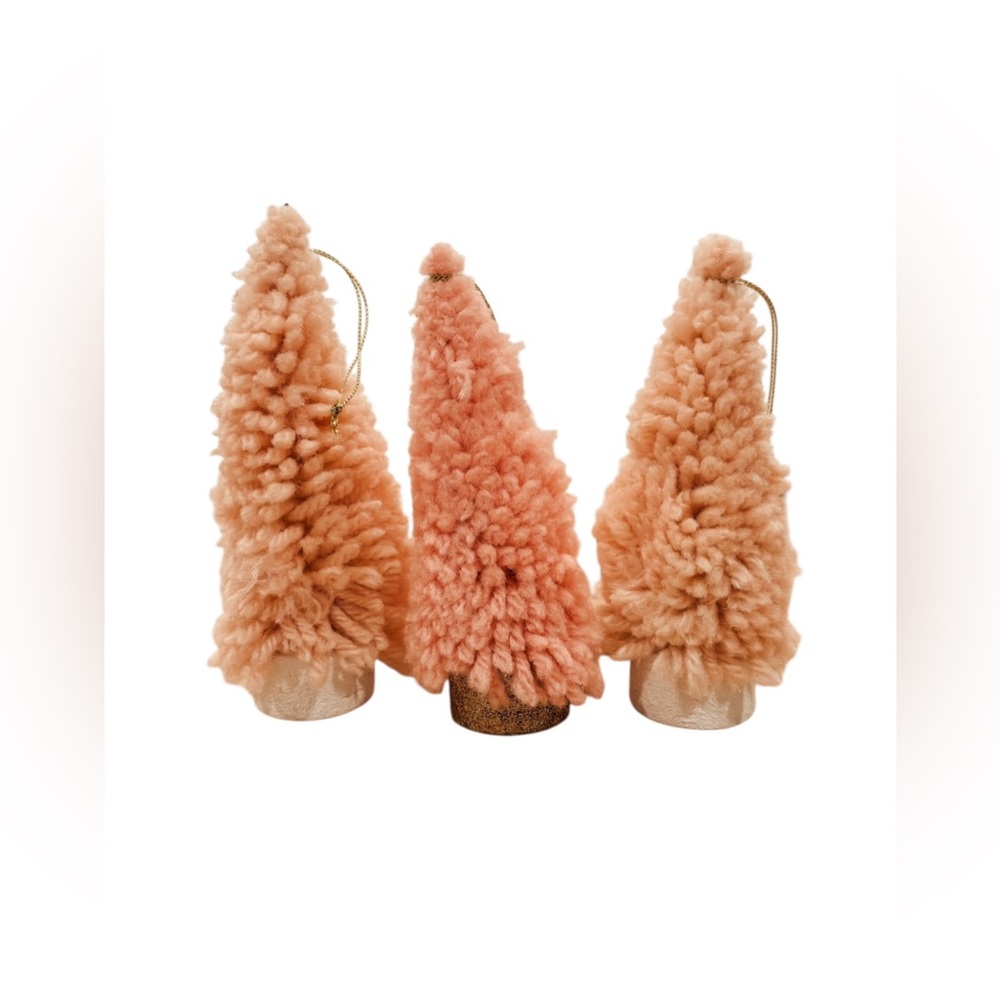 Pastel Pink Yarn Christmas Tree 3pc Ornament Figure White & Gold Glitter Bases